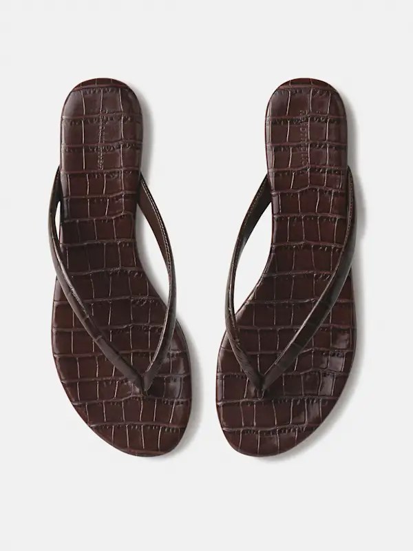 Flip-Flops Are Chic Again—Here’s How To Style Them in&nbsp;2026